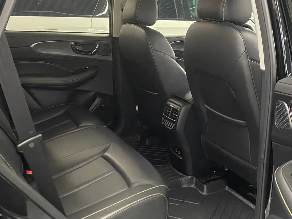 Roewe RX5 — миниатюра 11