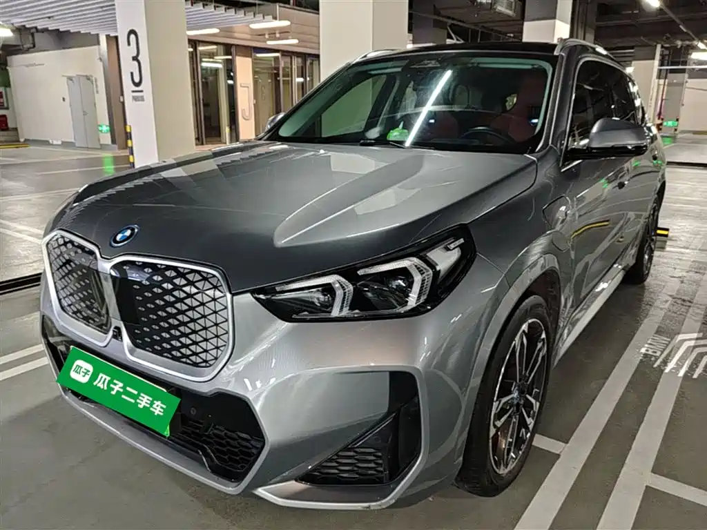 BMW iX1 2023