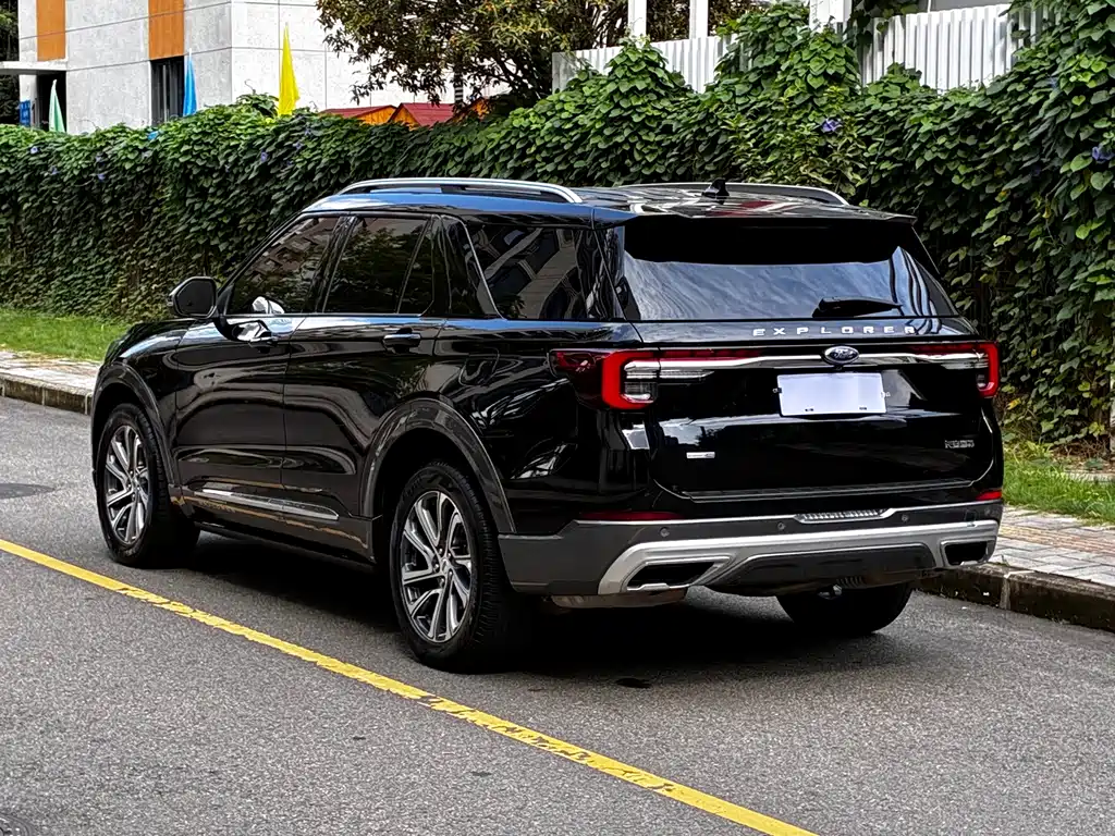 Ford Explorer — миниатюра 8