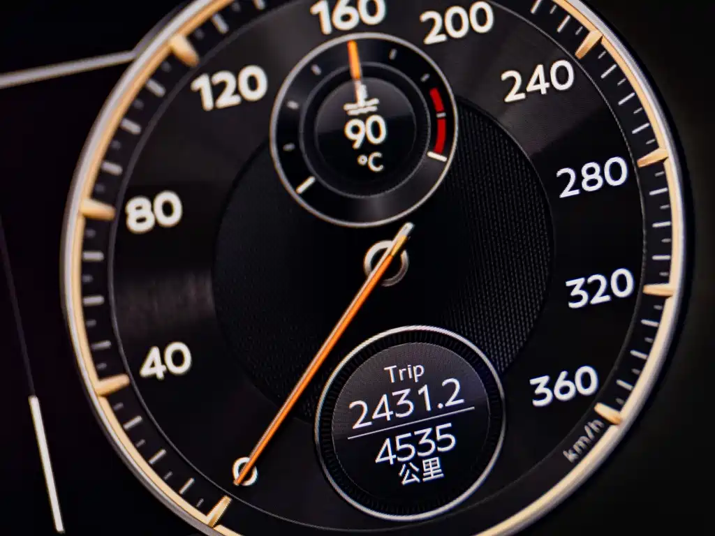 Bentley Flying Spur — миниатюра 19