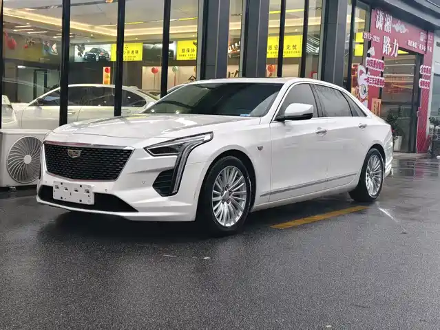 CADILLAC CT6
