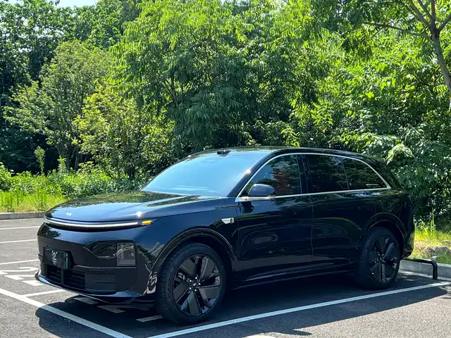 2025 Li Xiang L6