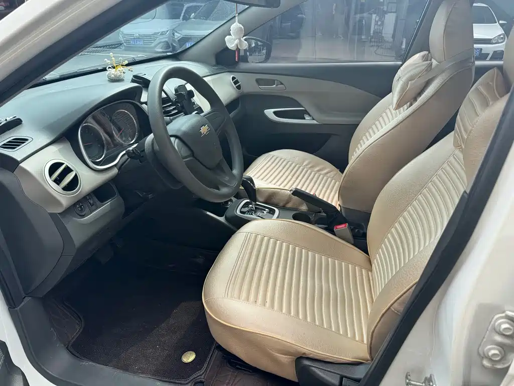 Chevrolet Sail — миниатюра 3