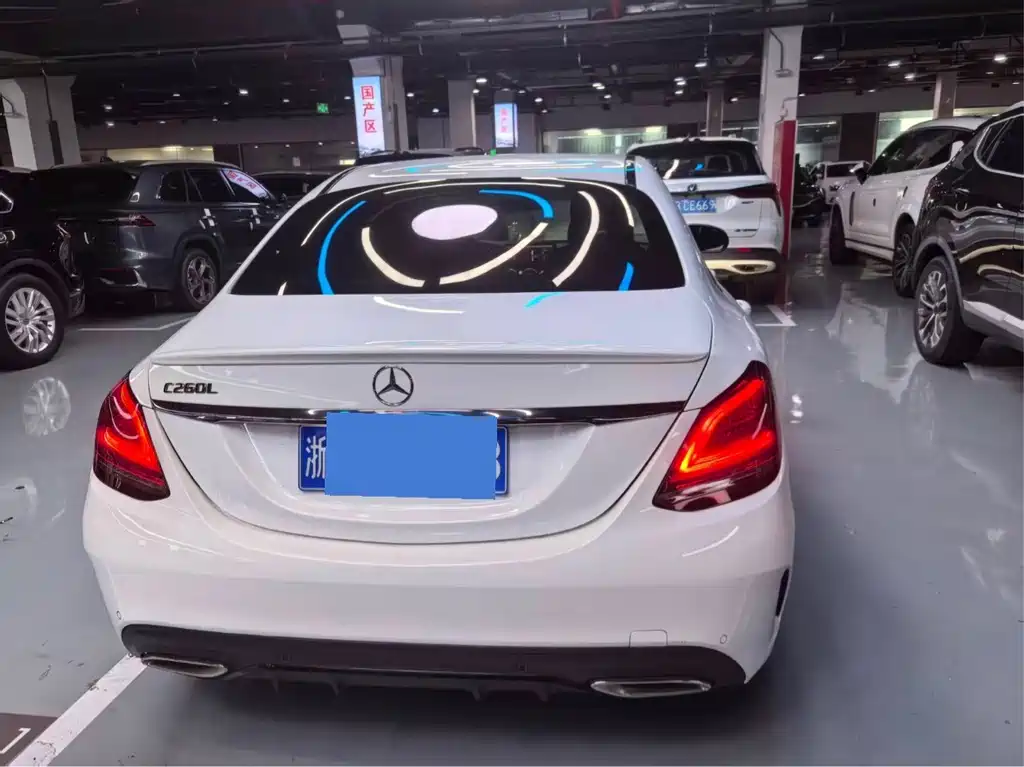 Mercedes-Benz C-Class — миниатюра 10