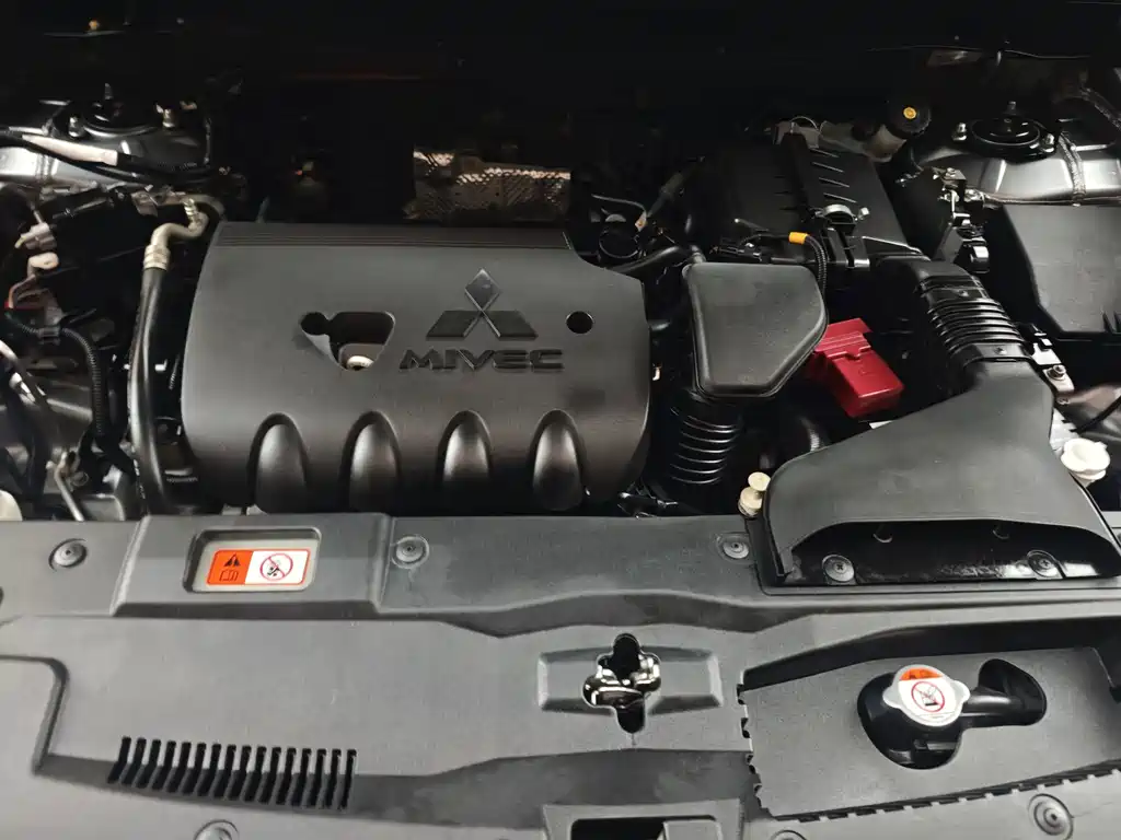 Mitsubishi Outlander (Import) — миниатюра 16