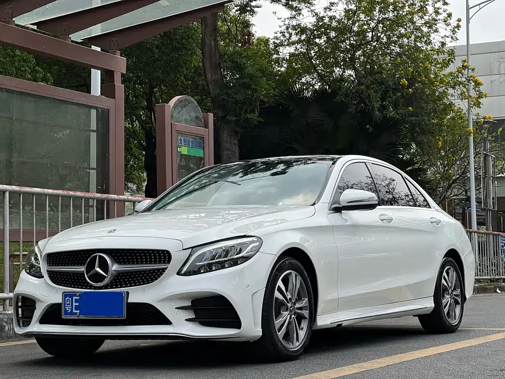 Mercedes-Benz C-Class 2020