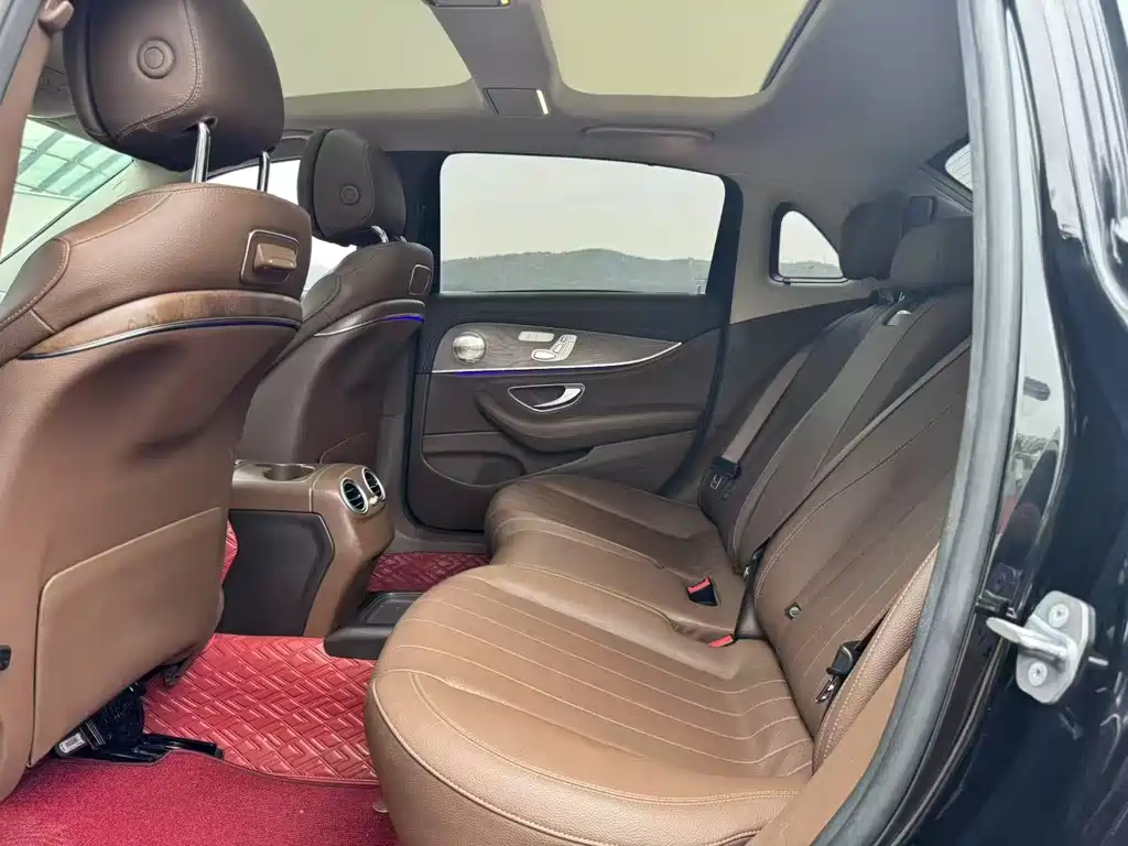 MERCEDES-BENZ E CLASS