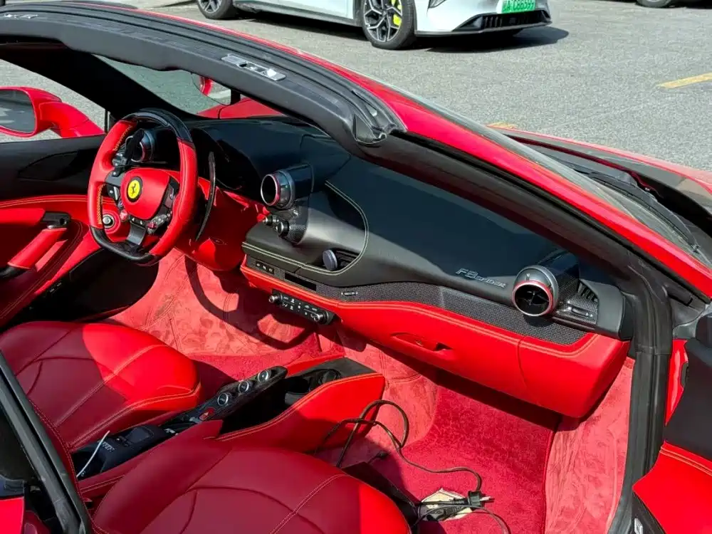 Ferrari F8 — миниатюра 10
