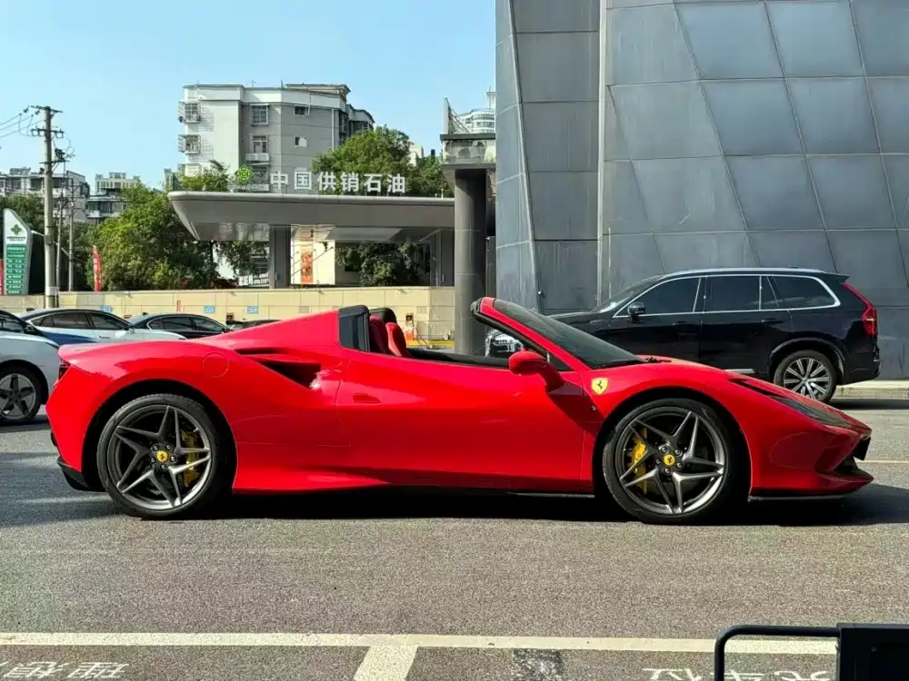 Ferrari F8 — миниатюра 13