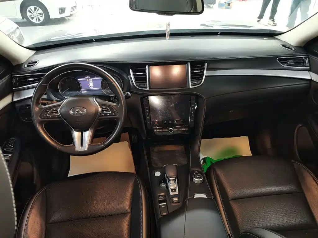Infiniti QX50 — миниатюра 10