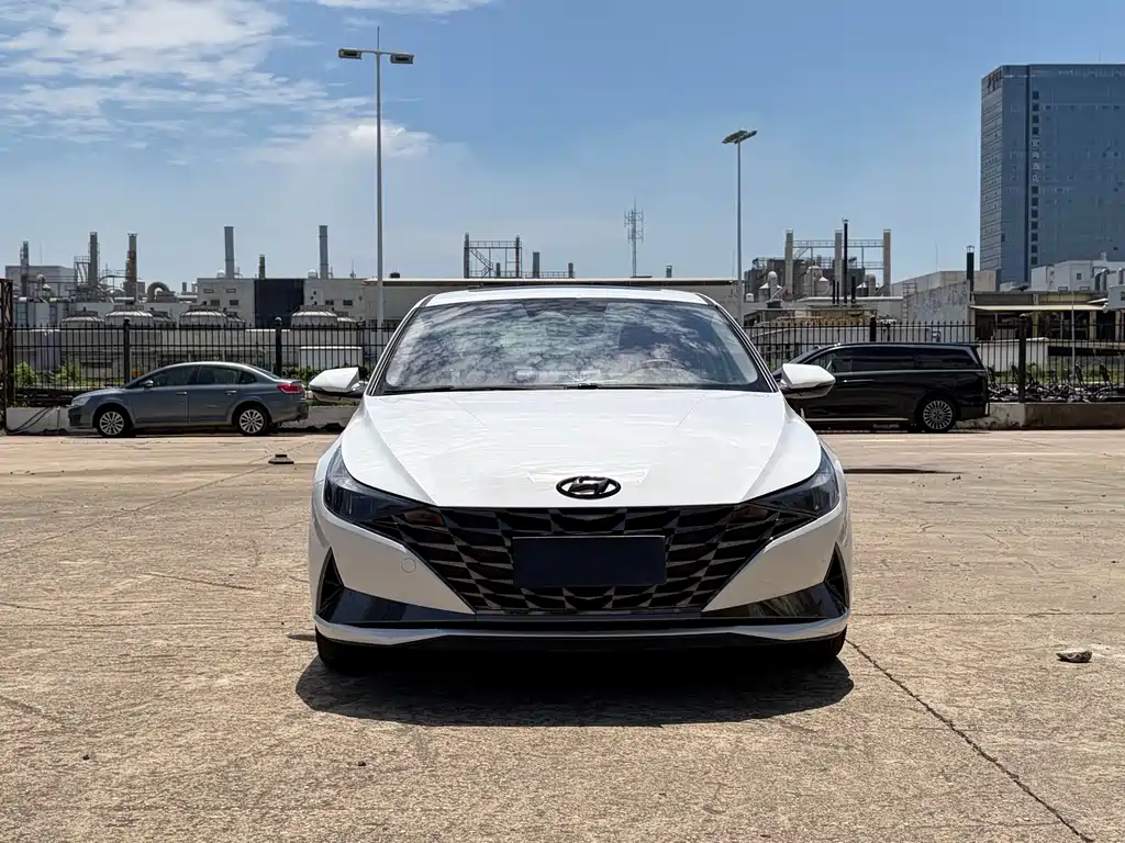 Hyundai Elantra — миниатюра 2