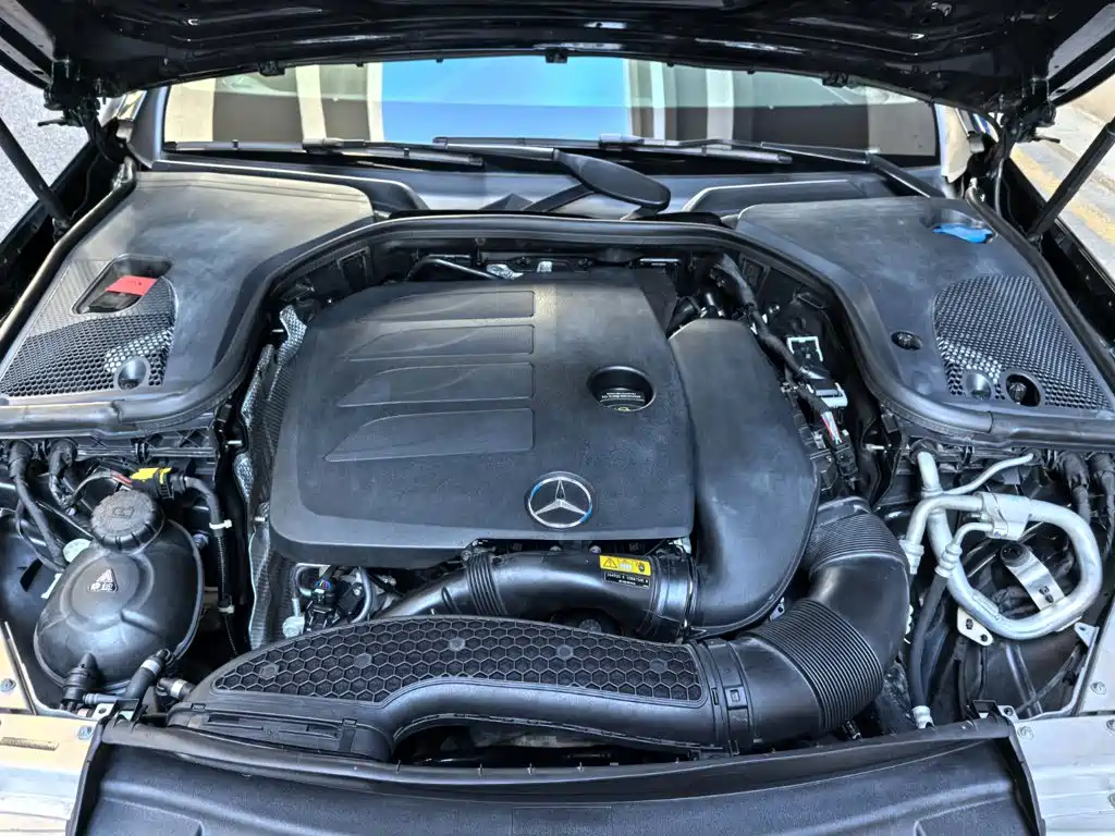 Mercedes-Benz E-Class — миниатюра 7