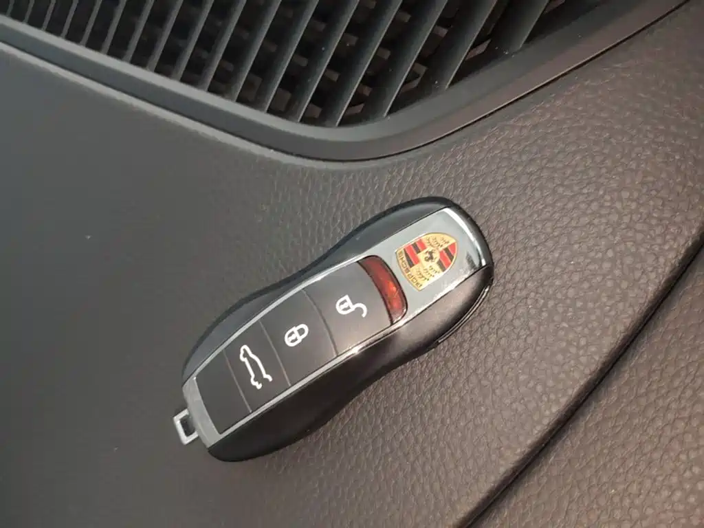 Porsche Macan — миниатюра 9