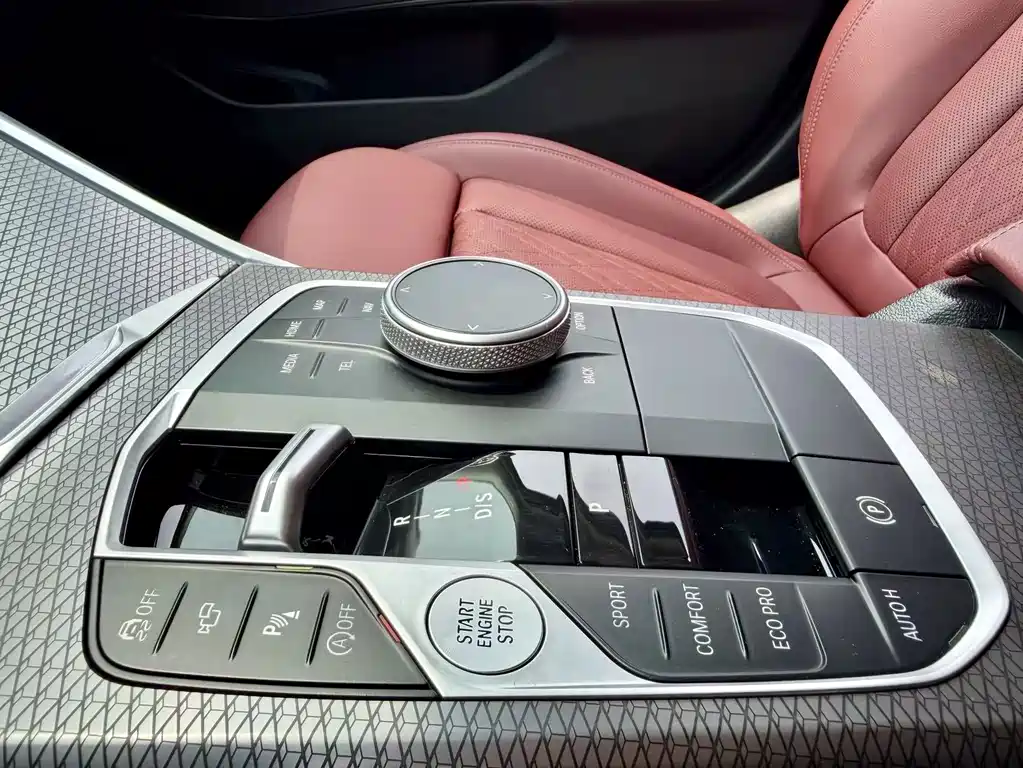 BMW 3 Series — миниатюра 17