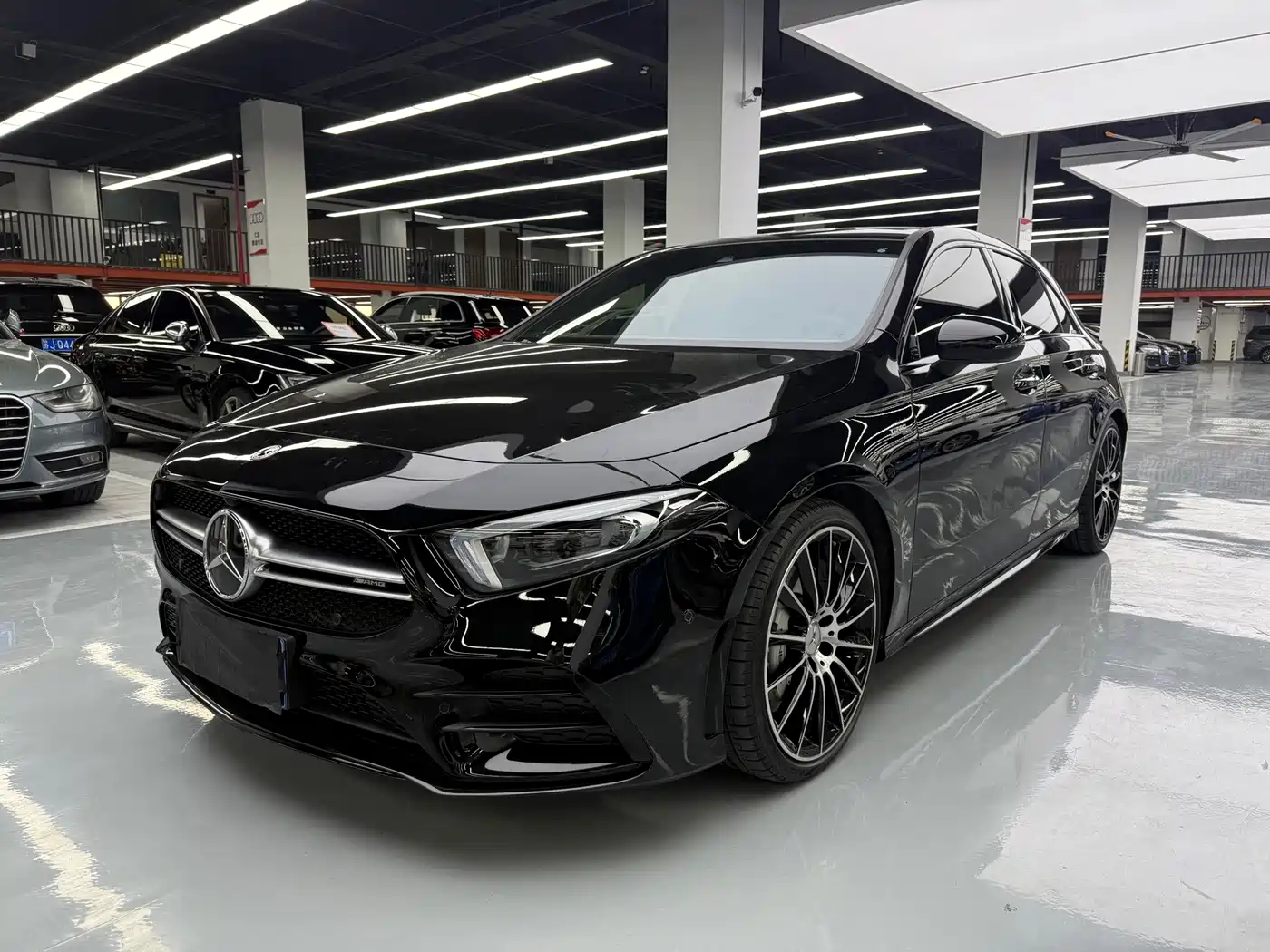 奔驰A级AMG 2022款 AMG A 35 L 4MATIC 2023
