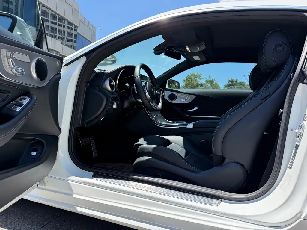 Mercedes-Benz C-Class (Import) — миниатюра 4