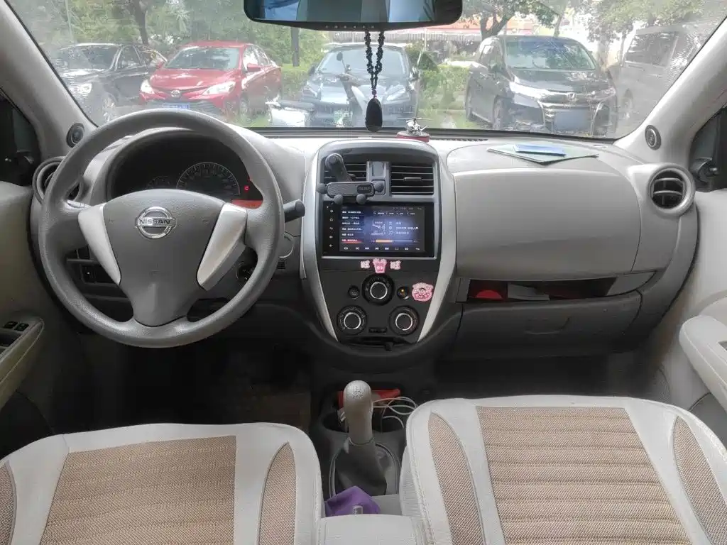 Nissan Sunny — миниатюра 10