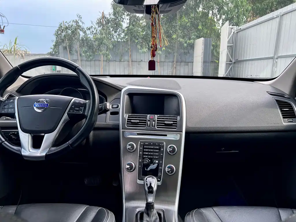 Volvo XC60 — миниатюра 11
