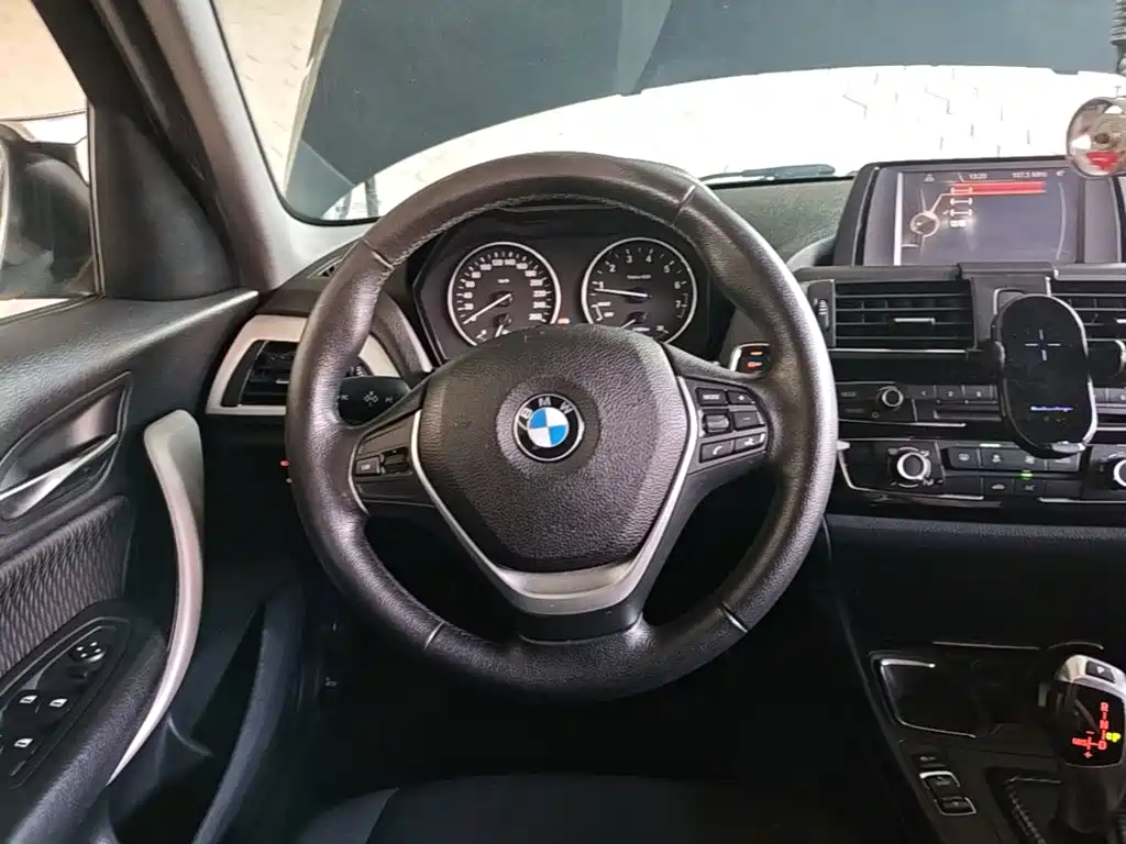 BMW 1 Series (Import) — миниатюра 11