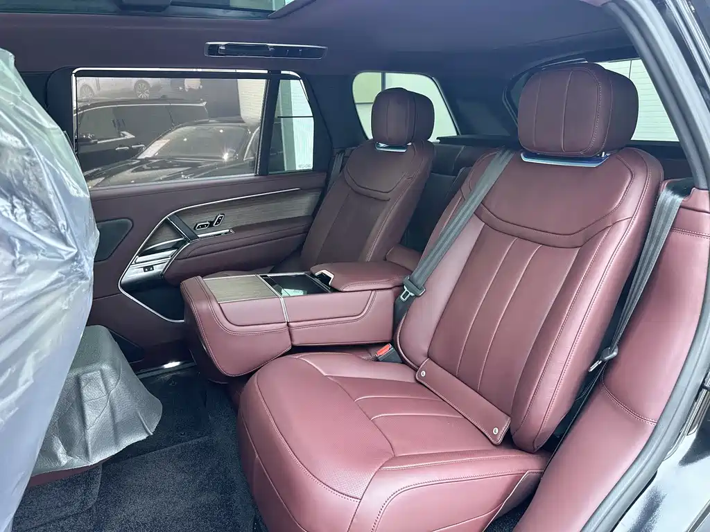 Land Rover Range Rover — миниатюра 17