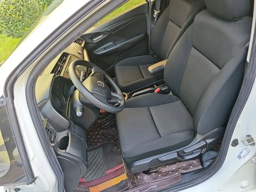 Honda Fit — миниатюра 15