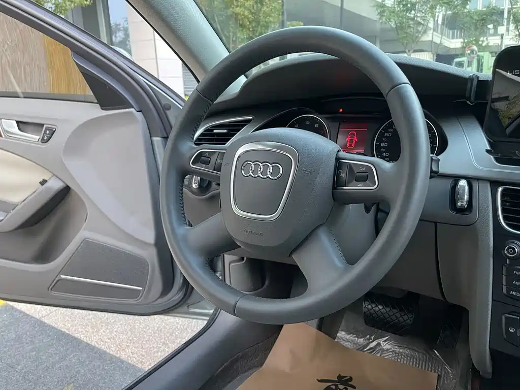 Audi A4L — миниатюра 13