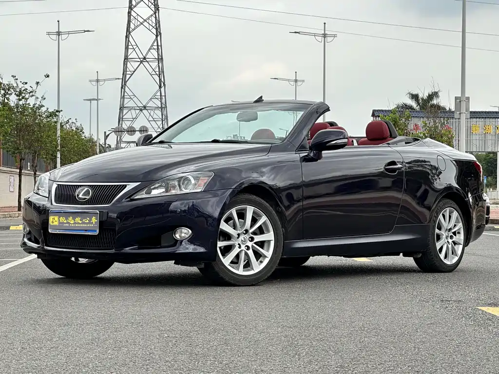 Lexus IS 2012