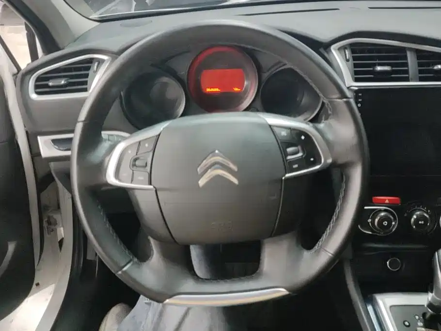 Citroen C4L — миниатюра 15