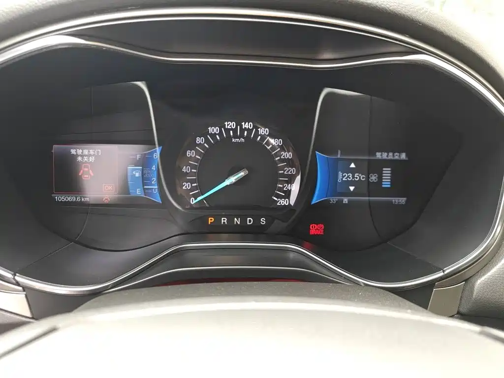 Ford Mondeo — миниатюра 12