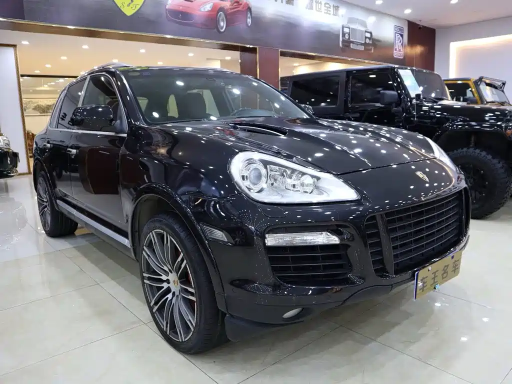 Porsche Cayenne — миниатюра 3