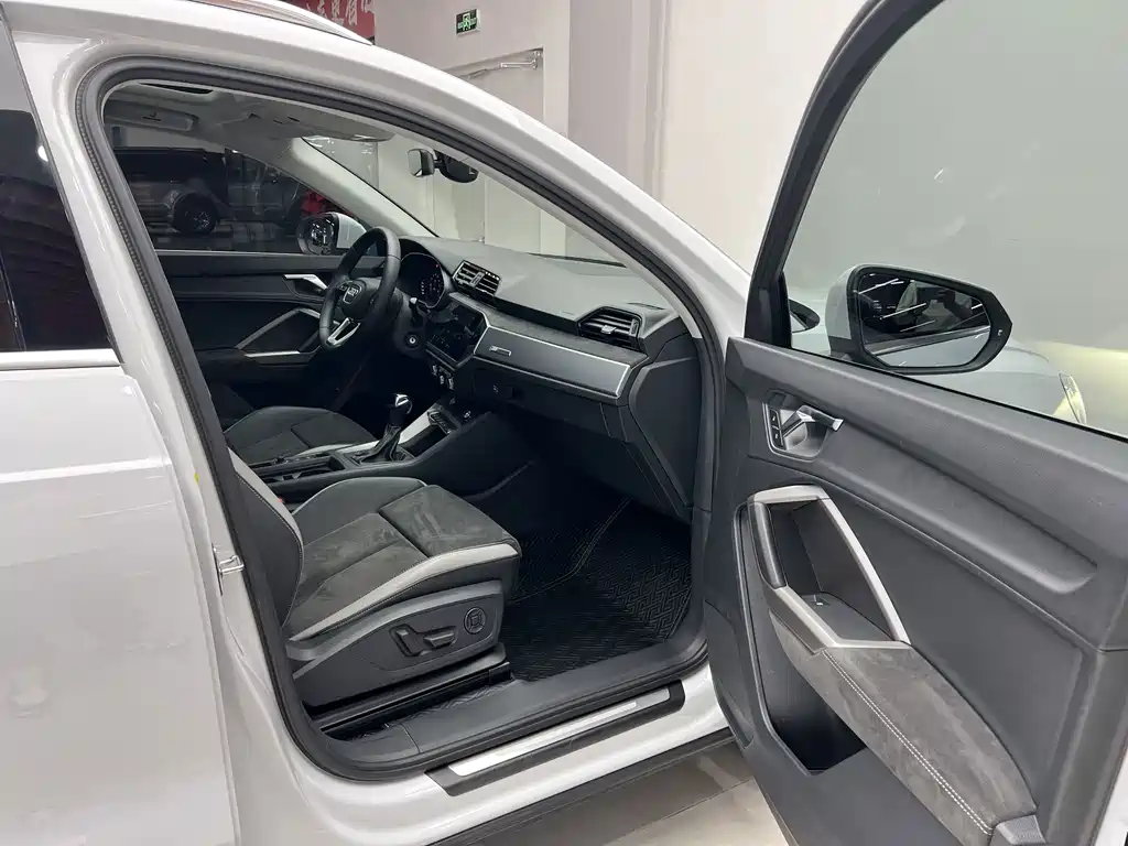 Audi Q3 — миниатюра 16