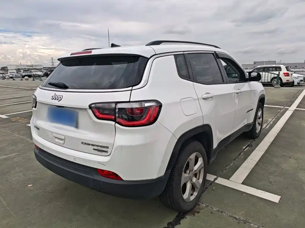 Jeep Compass — миниатюра 7