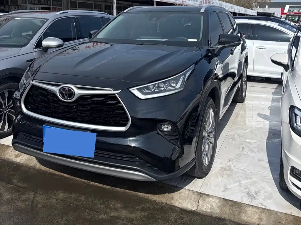 TOYOTA HIGHLANDER