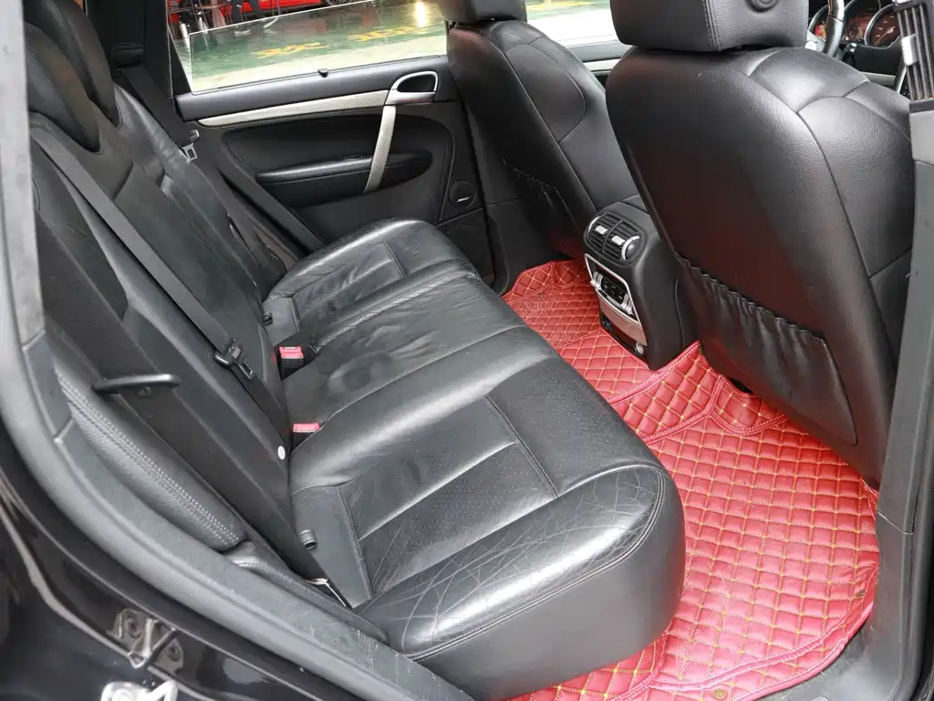 Porsche Cayenne — миниатюра 11