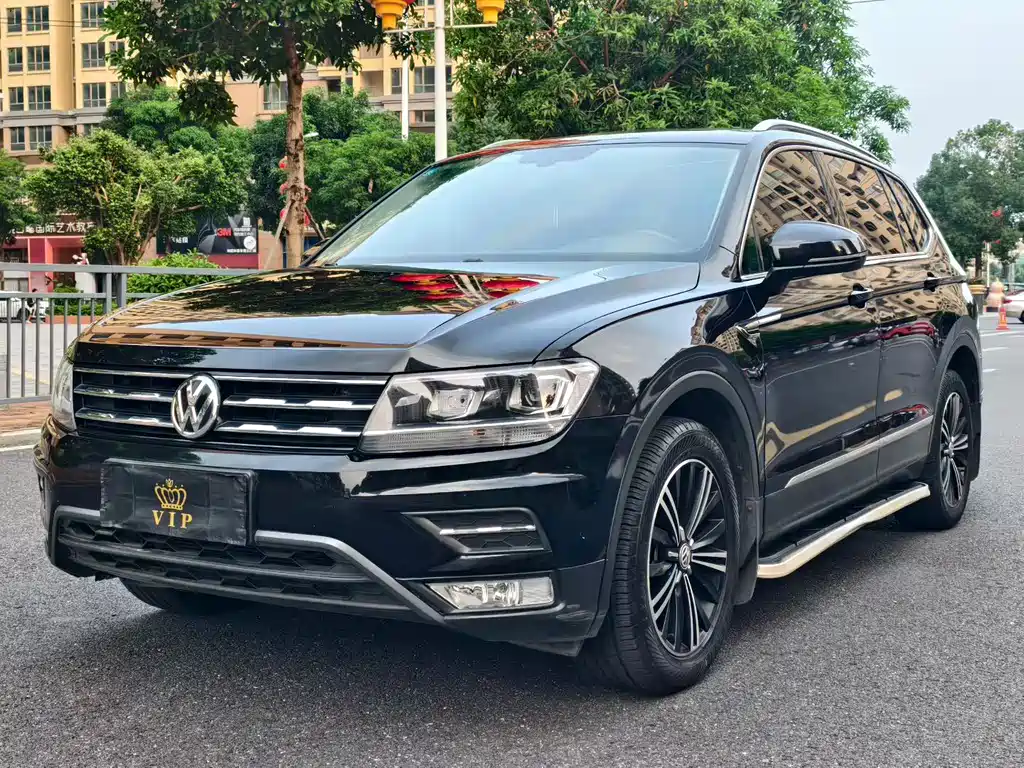 Volkswagen Tiguan L L 2020 330TSI AT Comfort VI