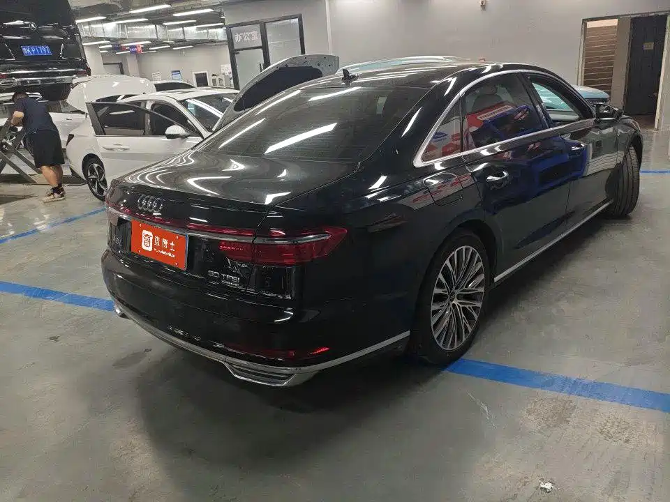 Audi A8 — миниатюра 2
