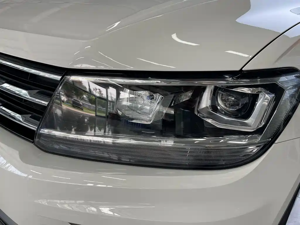 Volkswagen Tiguan L — миниатюра 7
