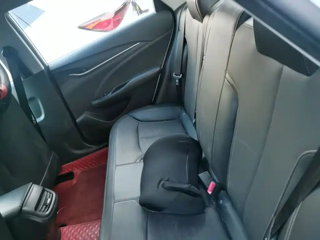 Buick Excelle — миниатюра 13