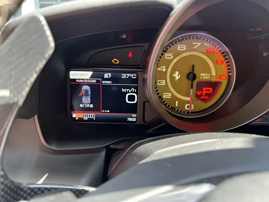 Ferrari F8 — миниатюра 9