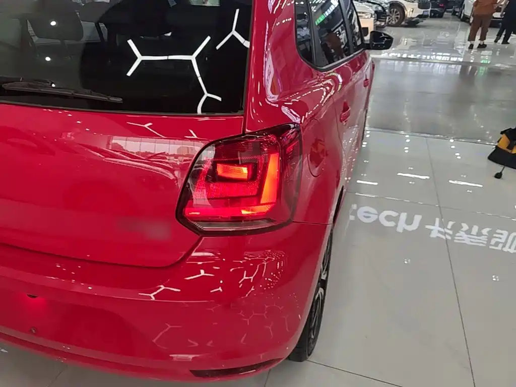 Volkswagen Polo — миниатюра 8
