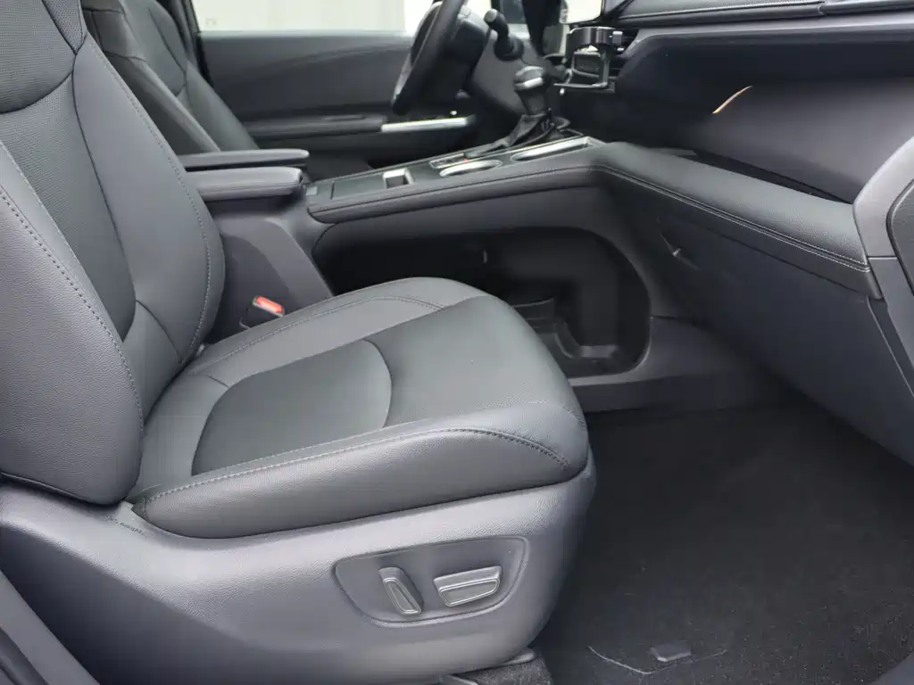 Toyota Sienna 2023 2.5L