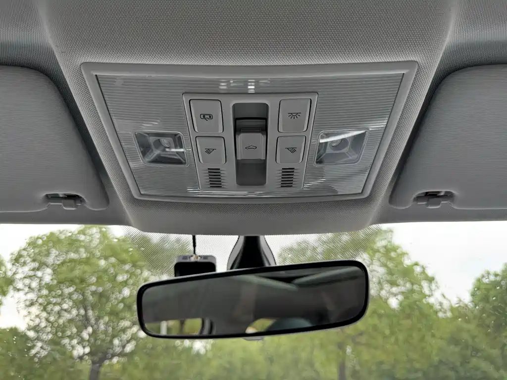 Volkswagen Lavida — миниатюра 21