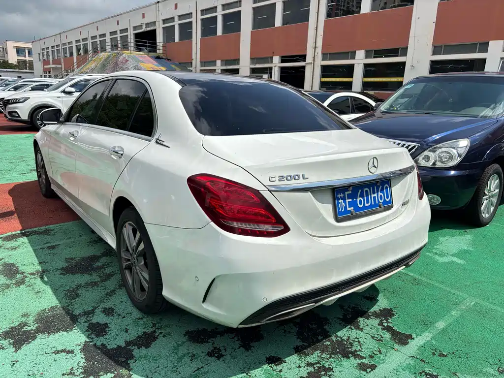 Mercedes-Benz C-Class — миниатюра 3