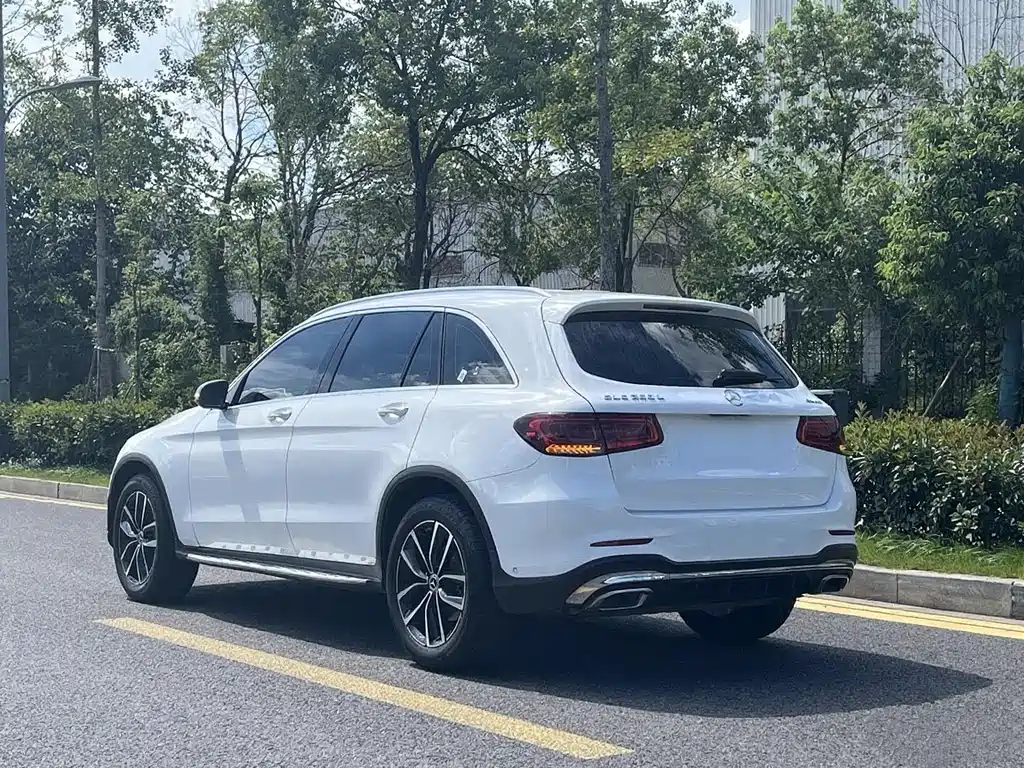 MERCEDES-BENZ GLC