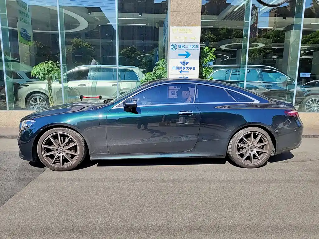 Mercedes-Benz E-Class (Import) — миниатюра 3
