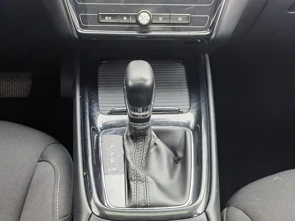 Roewe i5 — миниатюра 13
