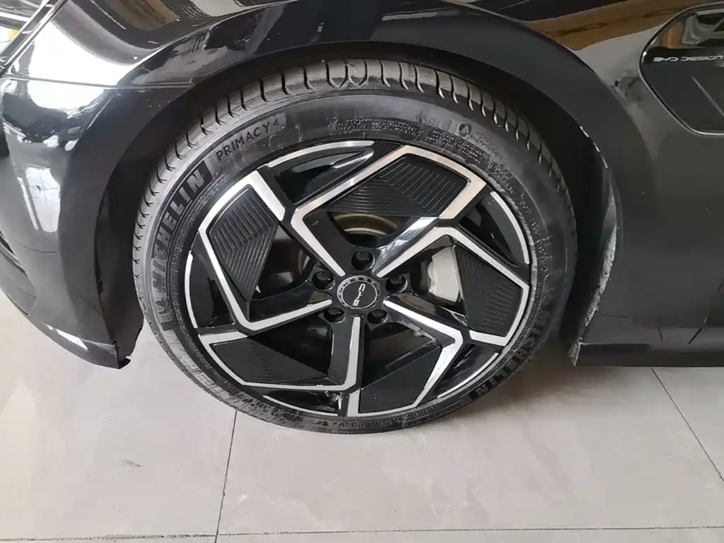 BYD Seal — миниатюра 23