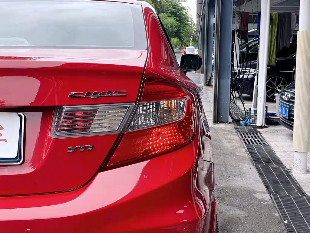 Honda Civic — миниатюра 7