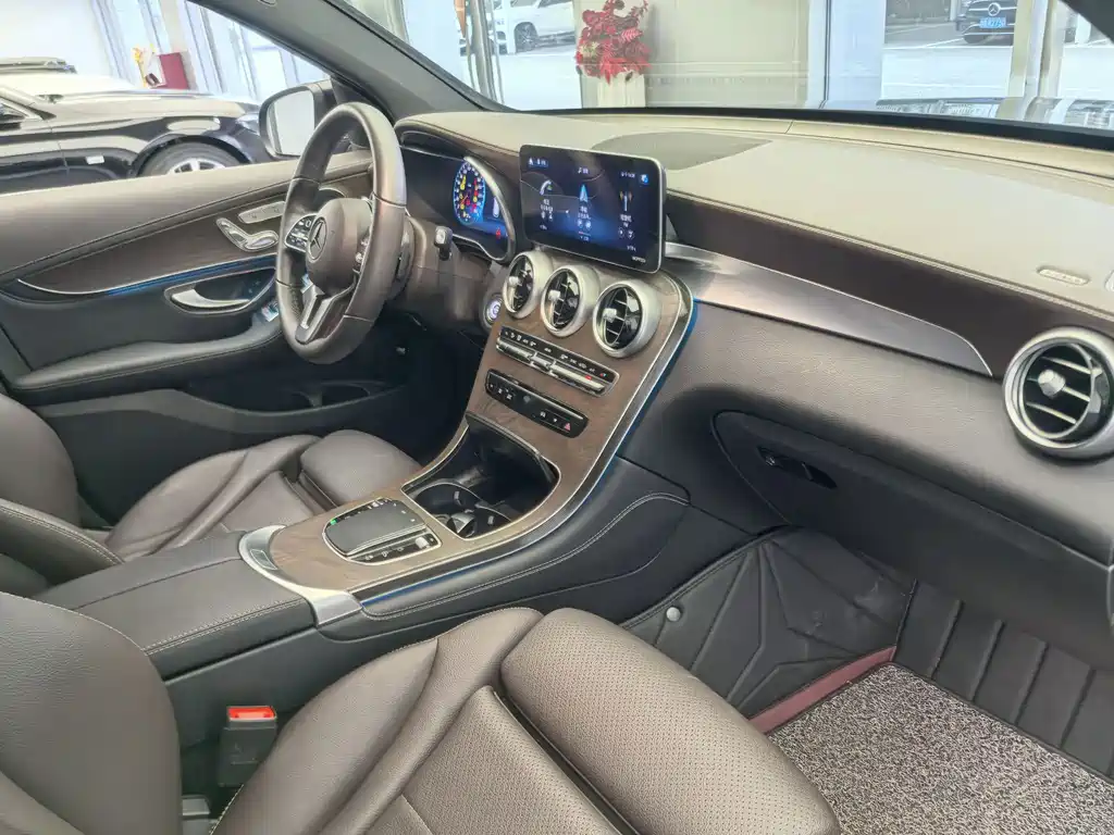 Mercedes-Benz GLC — миниатюра 13
