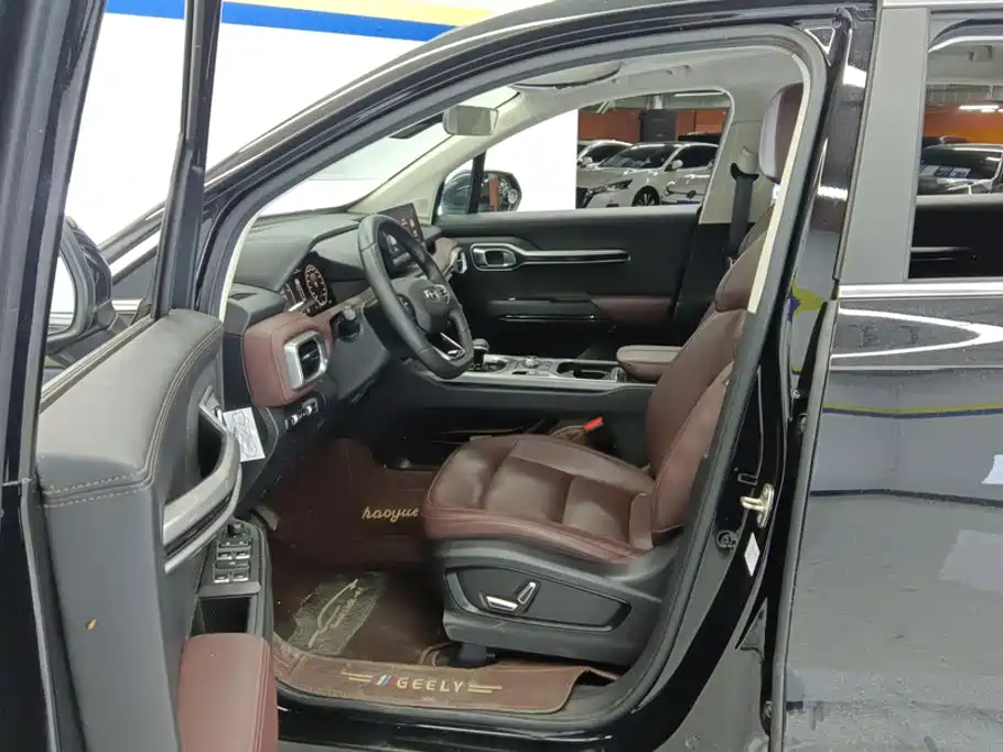 Geely Haoyue — миниатюра 9